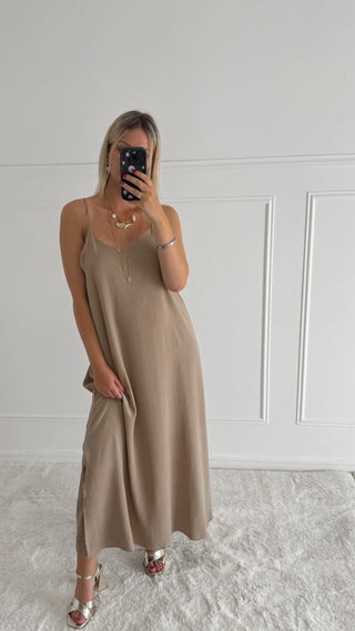 Robe Nelly (taupe) 🇮🇹