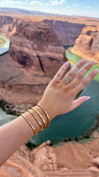 Bracelet " Loin des yeux, près du coeur " (doré)