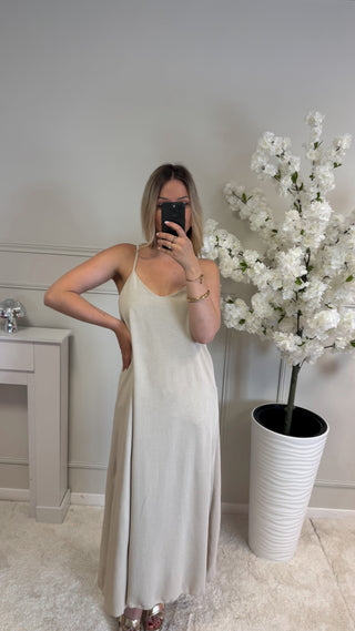 Robe Nina (beige) 🇮🇹