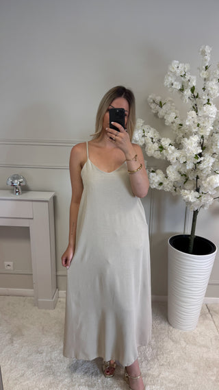 Robe Nina (beige) 🇮🇹