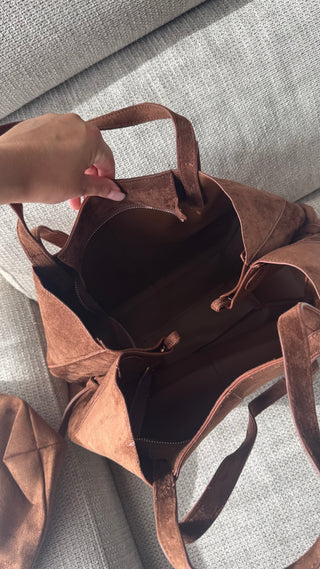 Sac ESSENTIEL en daim (Camel)