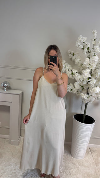 Robe Nina (beige) 🇮🇹